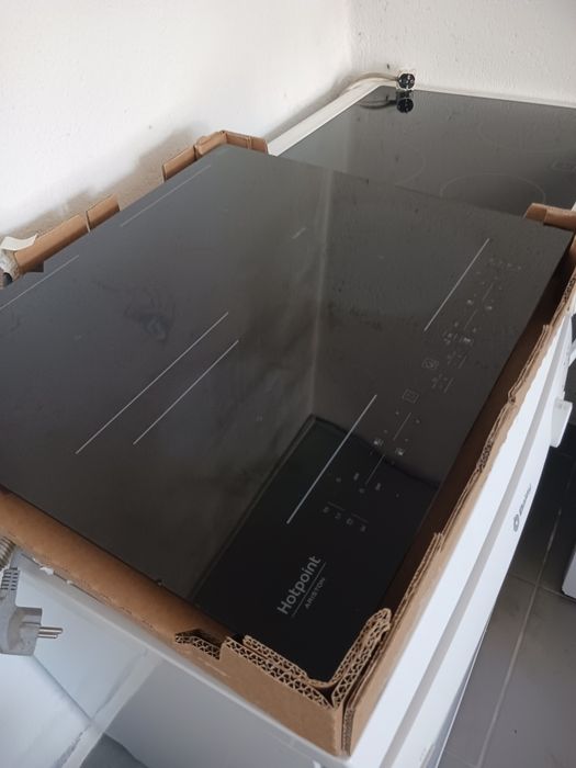 Placa de indução Ariston hotpoint 59 cm  em ótimo estado