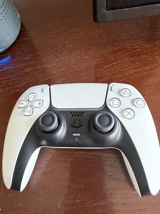 Playstation standard 5 + 2 comandos +ssd +3 jogos + fones playstation