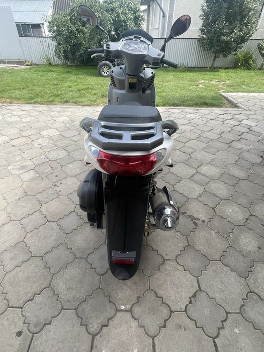 Продам Скутер Пежо 125