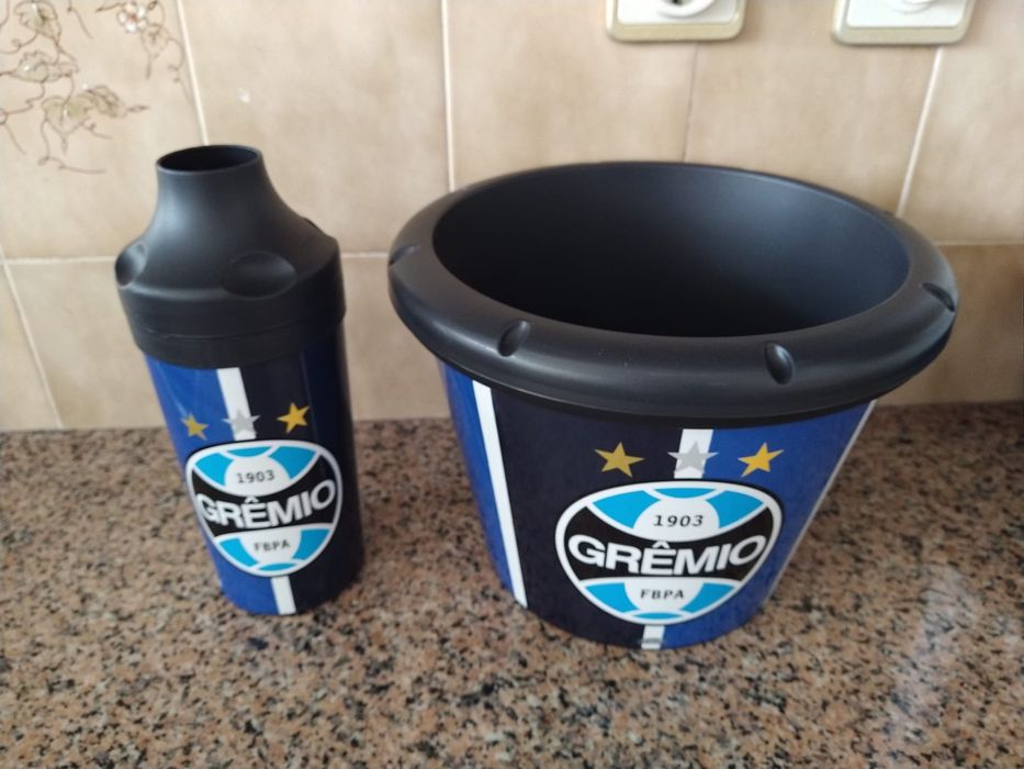 Balde de gelo e copo térmico. GRÊMIO FBPA kit casa quarto apartamento.
