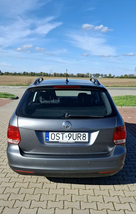 VW Golf kombi 1.6 MPI 102 konie rok 2008