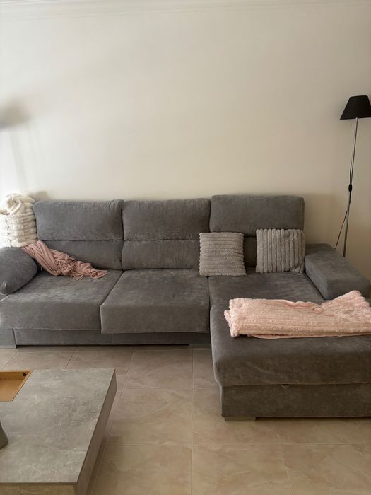 Sofá cinza chaise long