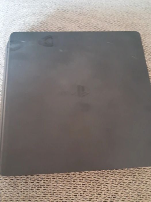 Sony PlayStation 4 PS4 com Jogos e Comando
