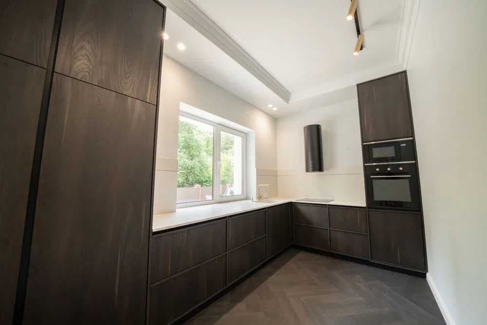 73 VIP будинок з теплим басейном банкетним залом для свят Віта поштова