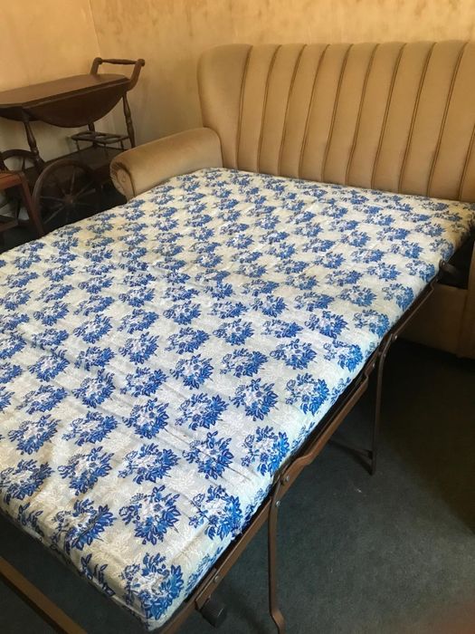 Sofá-cama - cor beige