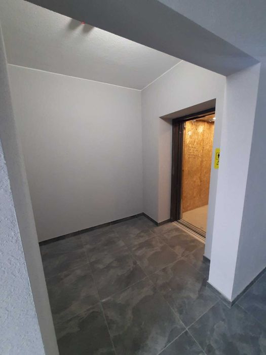 Продаж 1к квартири 43.7 кв. м на вул. Свободи/Виставка