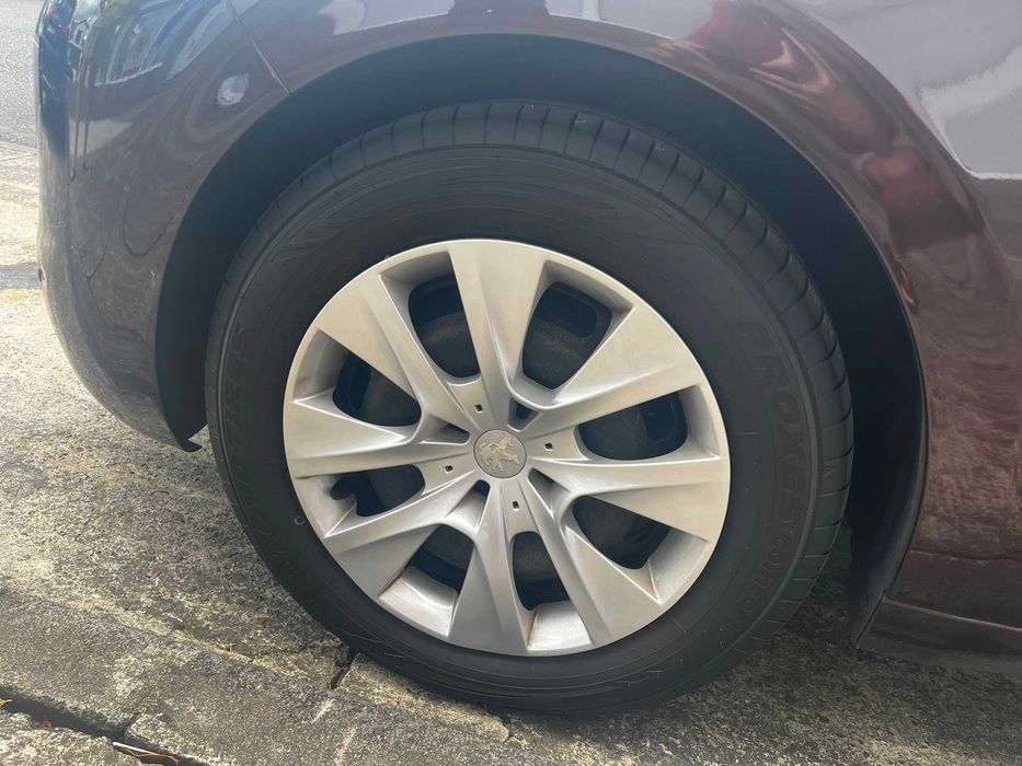 Peugeot 208 1.2 82cv 2013 Gasolina
