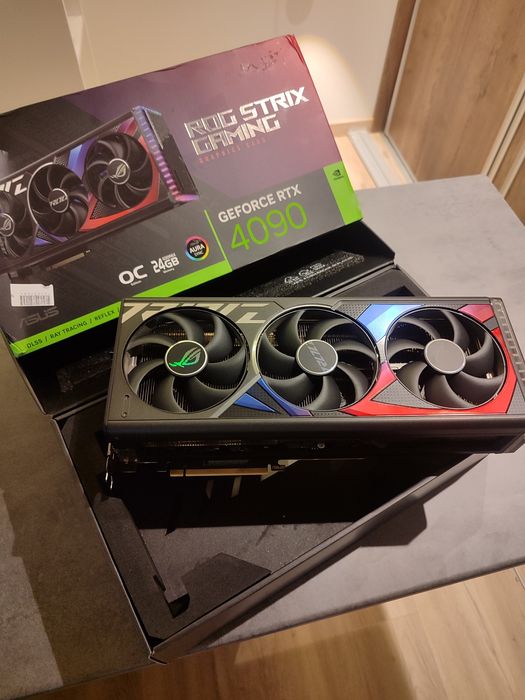 Placa gráfica rtx 4090 ASUS rog strix gaming