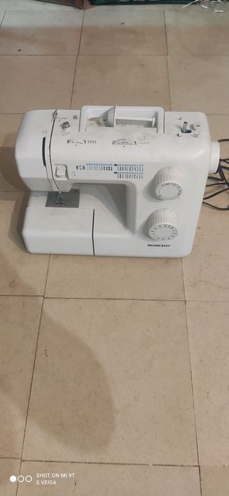 Máquina de Costura SilverCrest SNM 33 B1 – Bom Estado