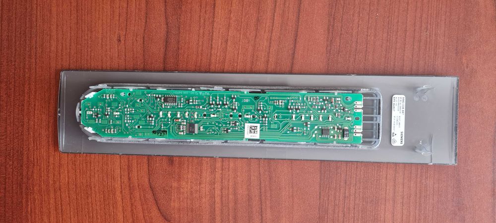 Moduł sterujący do lodówki (dotykowy na drzwiach) Bosch KGN39A73