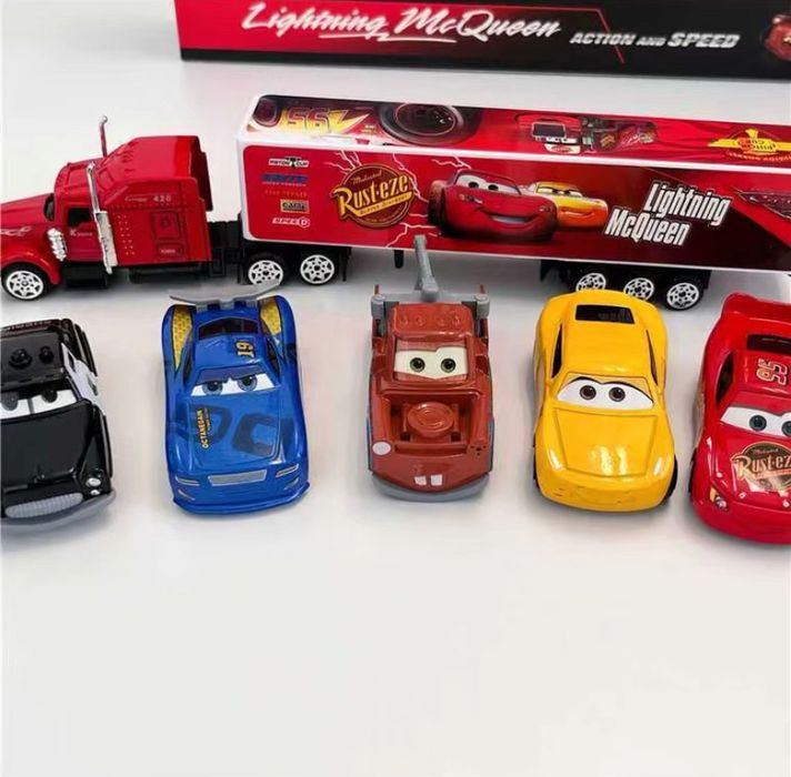 Набір іграшкових машинок 7 шт з вантажівкою в коробці McQueen.