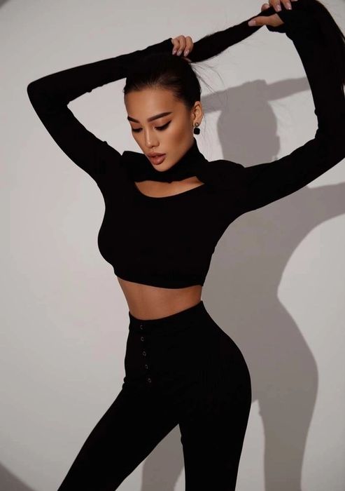 Трикотажний комплект: топ + легінси