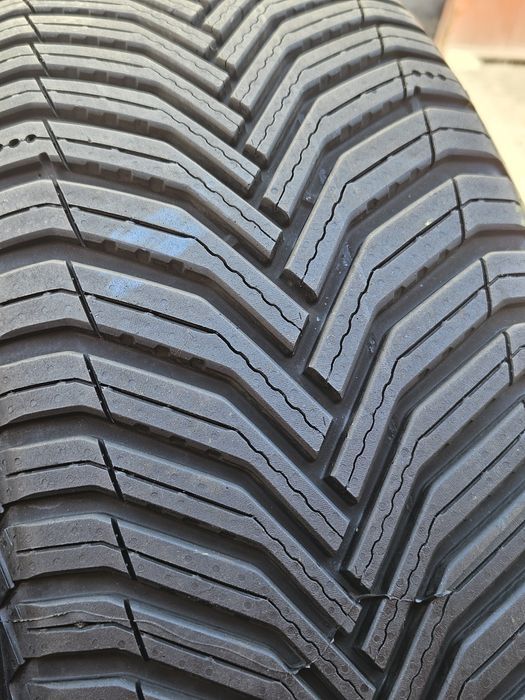 Шины БУ 215 55 R 18 Michelin cross climate 2 комплект всесезон