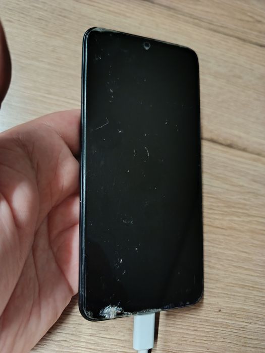 Смартфон Xiaomi Redmi Note 10s.