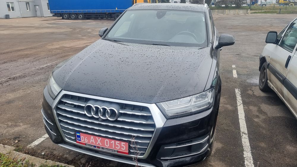 Aydi Q7 3.0 бензин