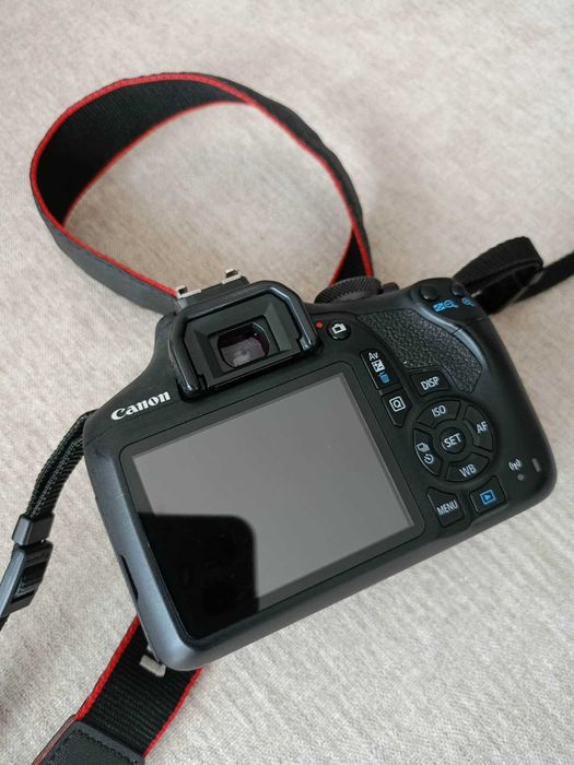 Aparat Canon EOS 2000D  body stan bardzo dobry