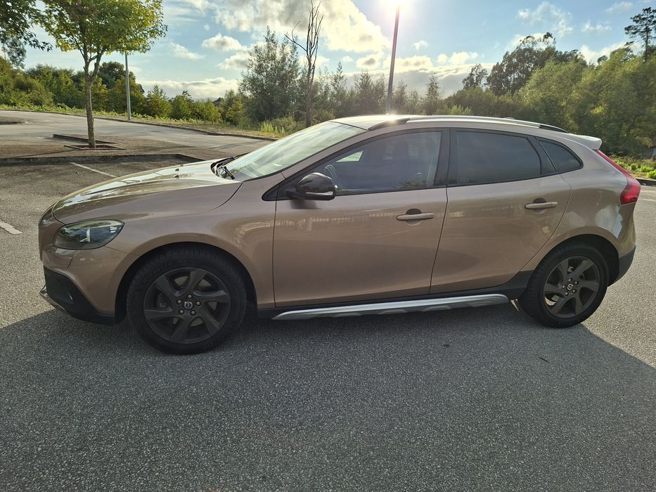 Volvo v40 D4 Cross Country