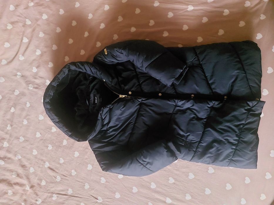 Пальто Next зимове на дівчинку 122,  чорного кольору