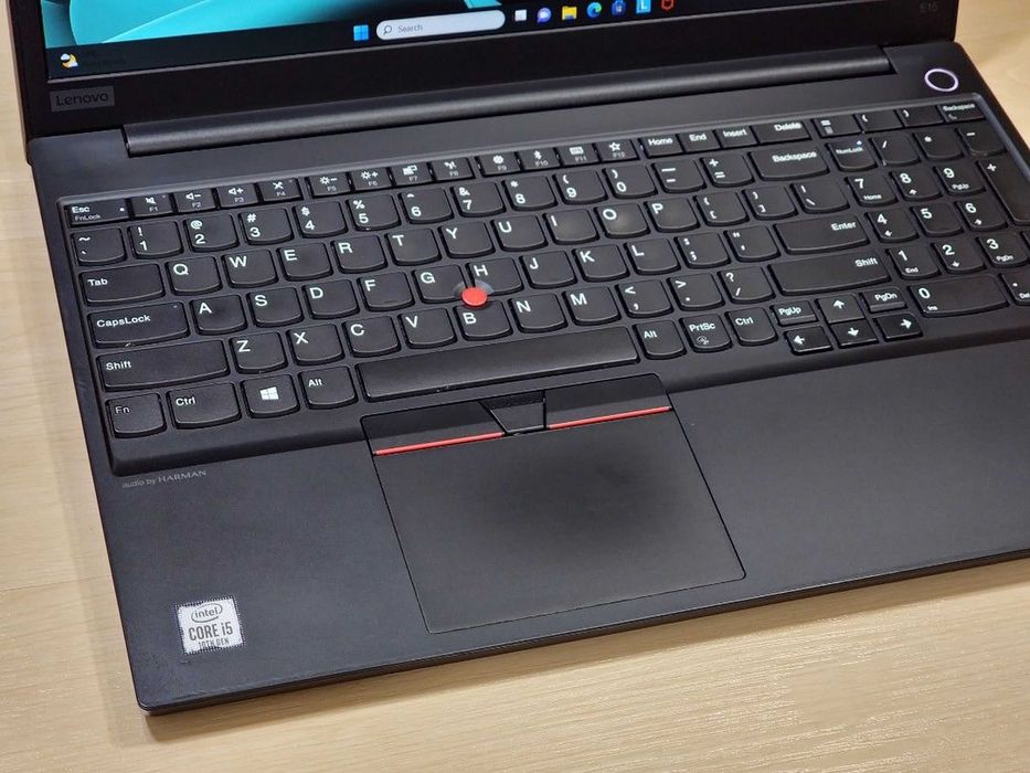 Lenovo Octacore 15.6" i5/16GB/385Nvme classe Profissional