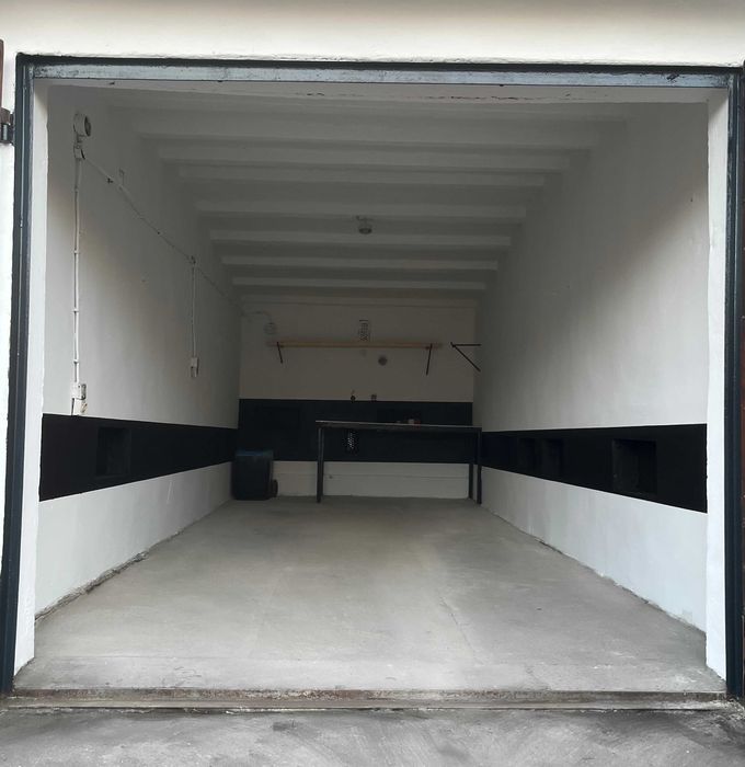 Garaż 18m² do wynajęcia - bardzo dobry stan, po remoncie ul.Matejki!!!