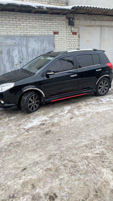 Geely mk cross стан нового автомобіля