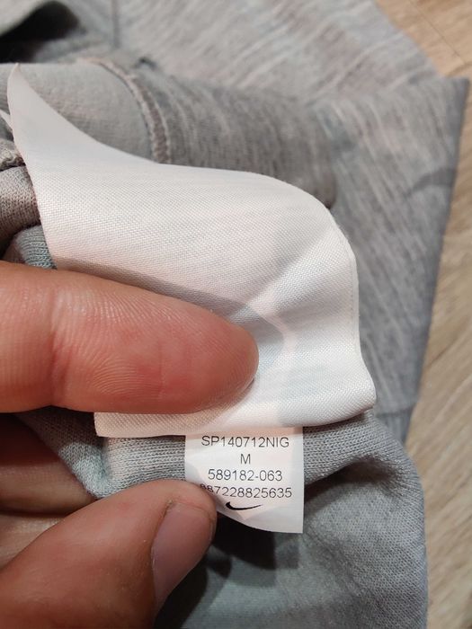 Продам Nike tech fleece с нейлоновым рефлективным капюшоном