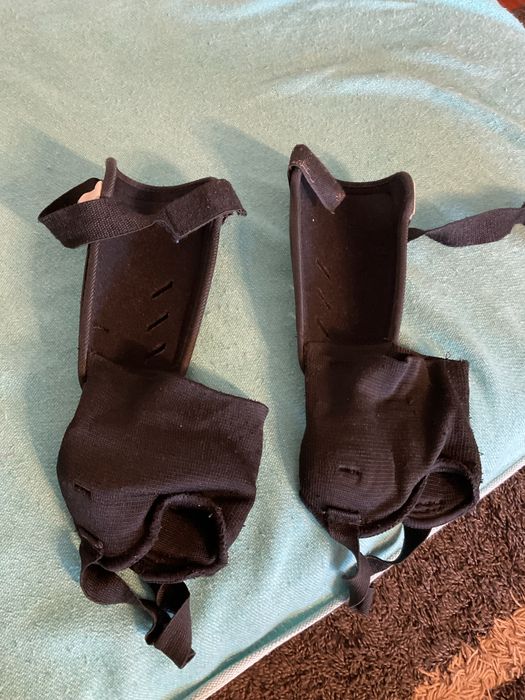 Caneleiras futebol / futsal Nike