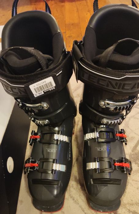 Buty narciarskie Tecnica 41,5  nowe
