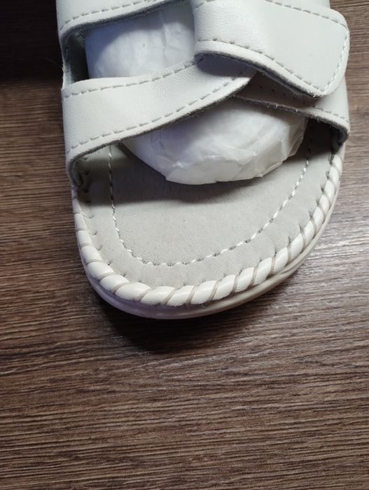 Женские шлёпанцы