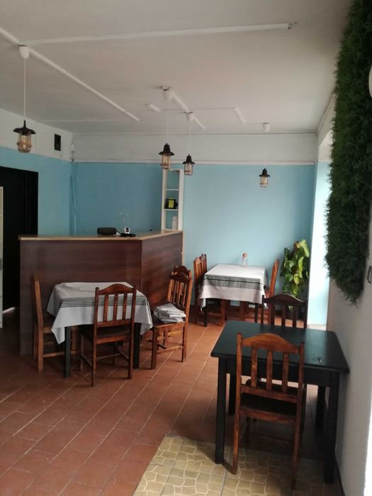 Bar pizzeria do wynajęcia bez odstępnego.