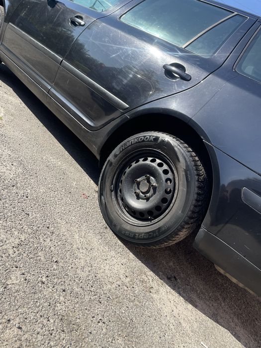 Продам машину 2600