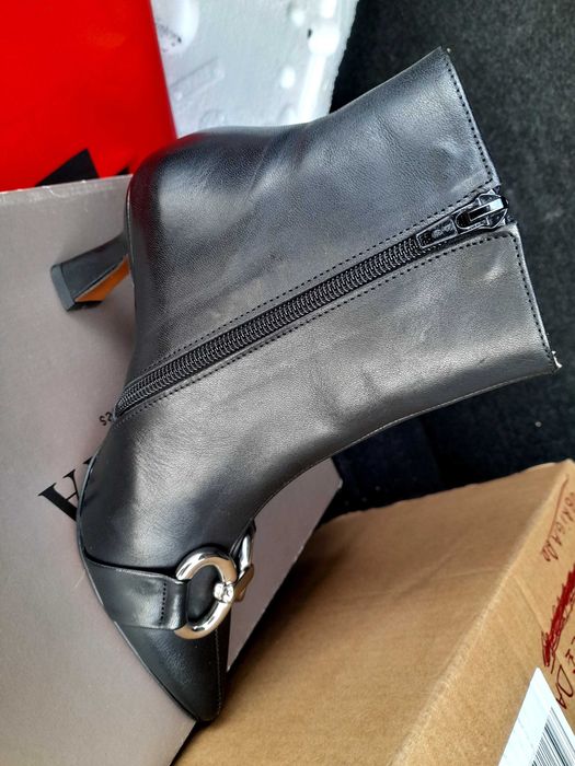 Botins Ruika em pele T.35