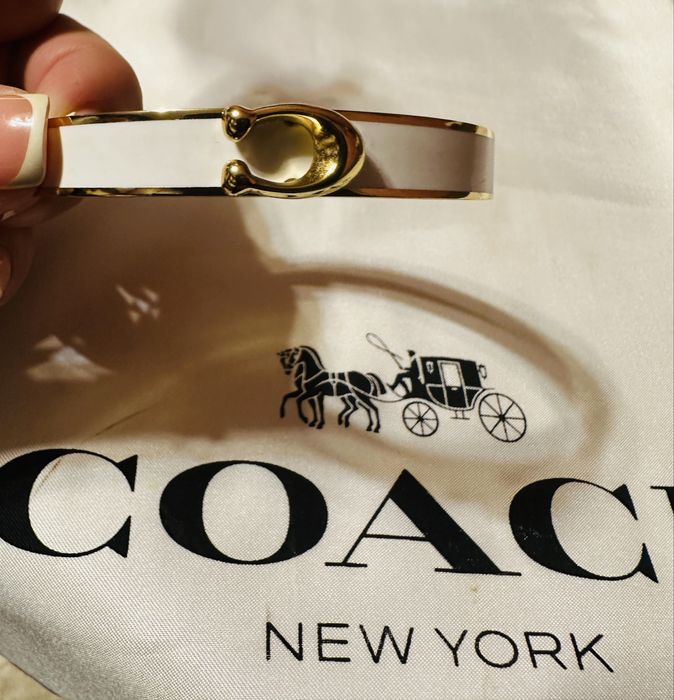 Браслети Coach колекція 2025