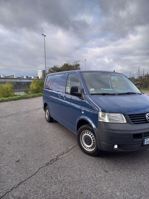 Sprzedam vw T5 Transporter os prywatna