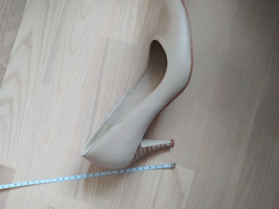 Buty na obcasie rozmiar 39