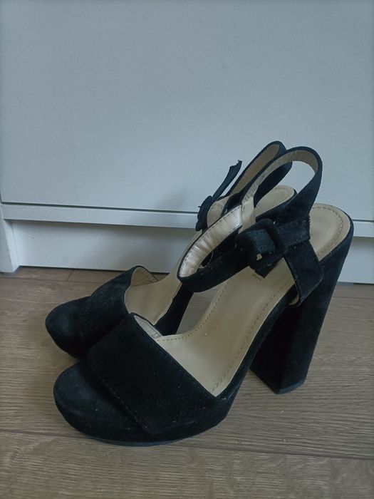 Sandały damskie na słupku (rozmiar 36) VICES