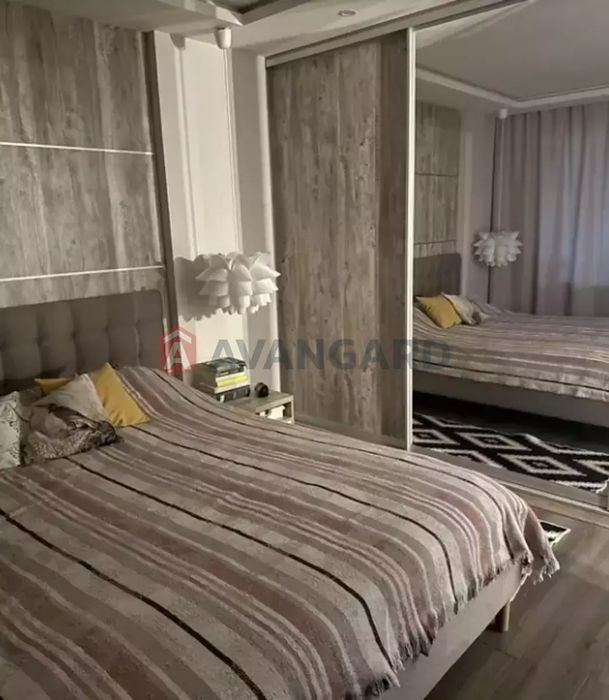 Продам квартиру в районі ТРЦ Караван