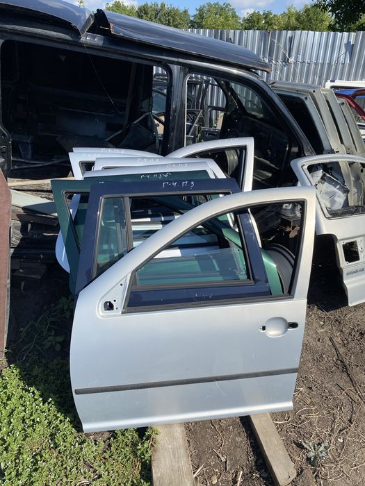 Двері VW golf passat tauran caddy audi розборка