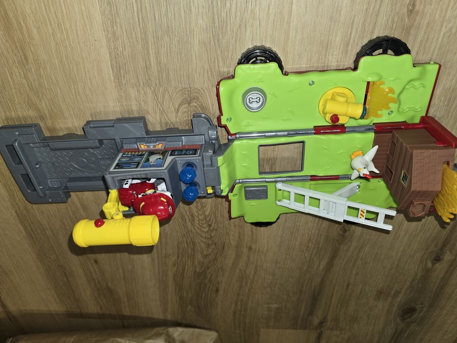 Psi patrol marshall woz strażacki rozkładany chicaletta