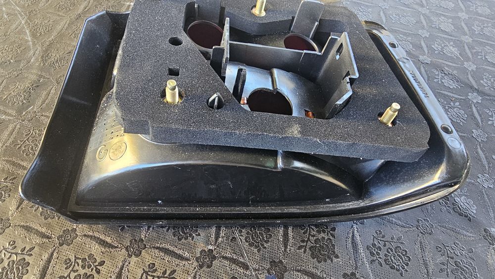 Farol traseiro esquerdo Renault 21