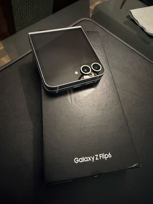 Samsung Z Flip 6 | 256GB