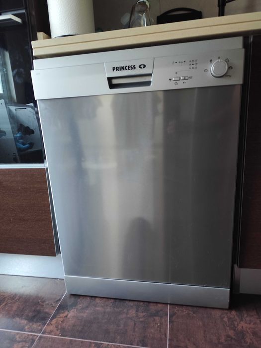 Máquina Lavar Loiça Princess x14 com avaria