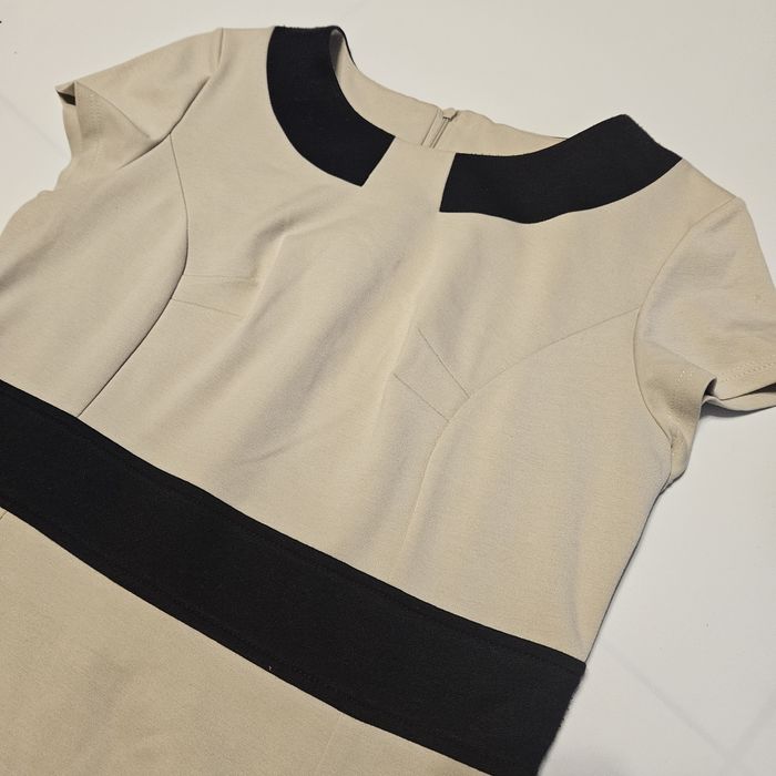 Sukienka wizytowa quiosque L 40 beżowa wiskozowa ołówkowa damska