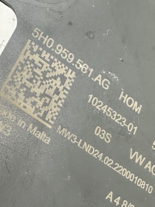 Volkswagen Golf VIII lampka podsufitki SOS kabiny przód VW przednia