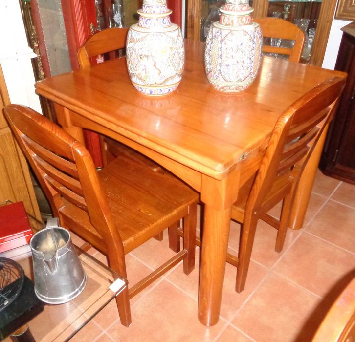 mesa  mel extensível com quatro cadeiras maciças64737814796931121