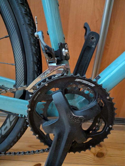 Rower gravel Giant Revolt