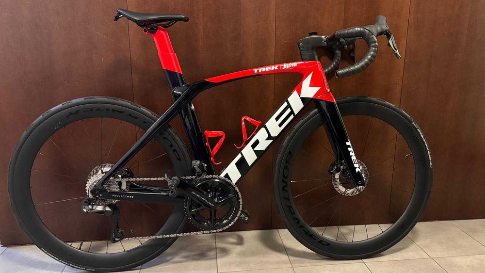 Madone SLR7 GEN6 54, malowanie  Trek Segafredo