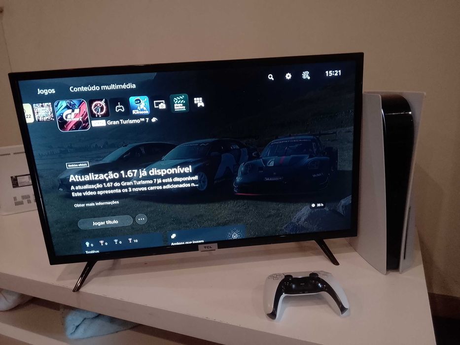 PlayStation com gran turismo 7 e gta5 + comando 460€