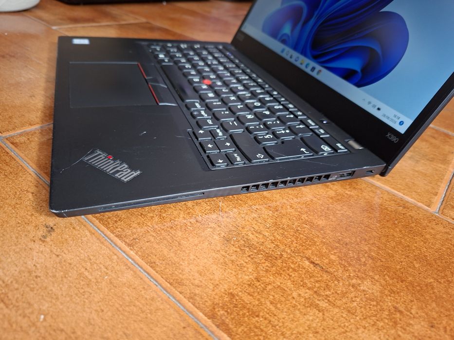 Portátil Lenovo thinkpad x390 intel i5