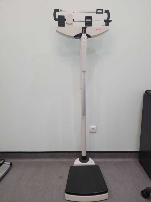 Balança mecânica com rodas, SECA 700 com altímetro 220kg